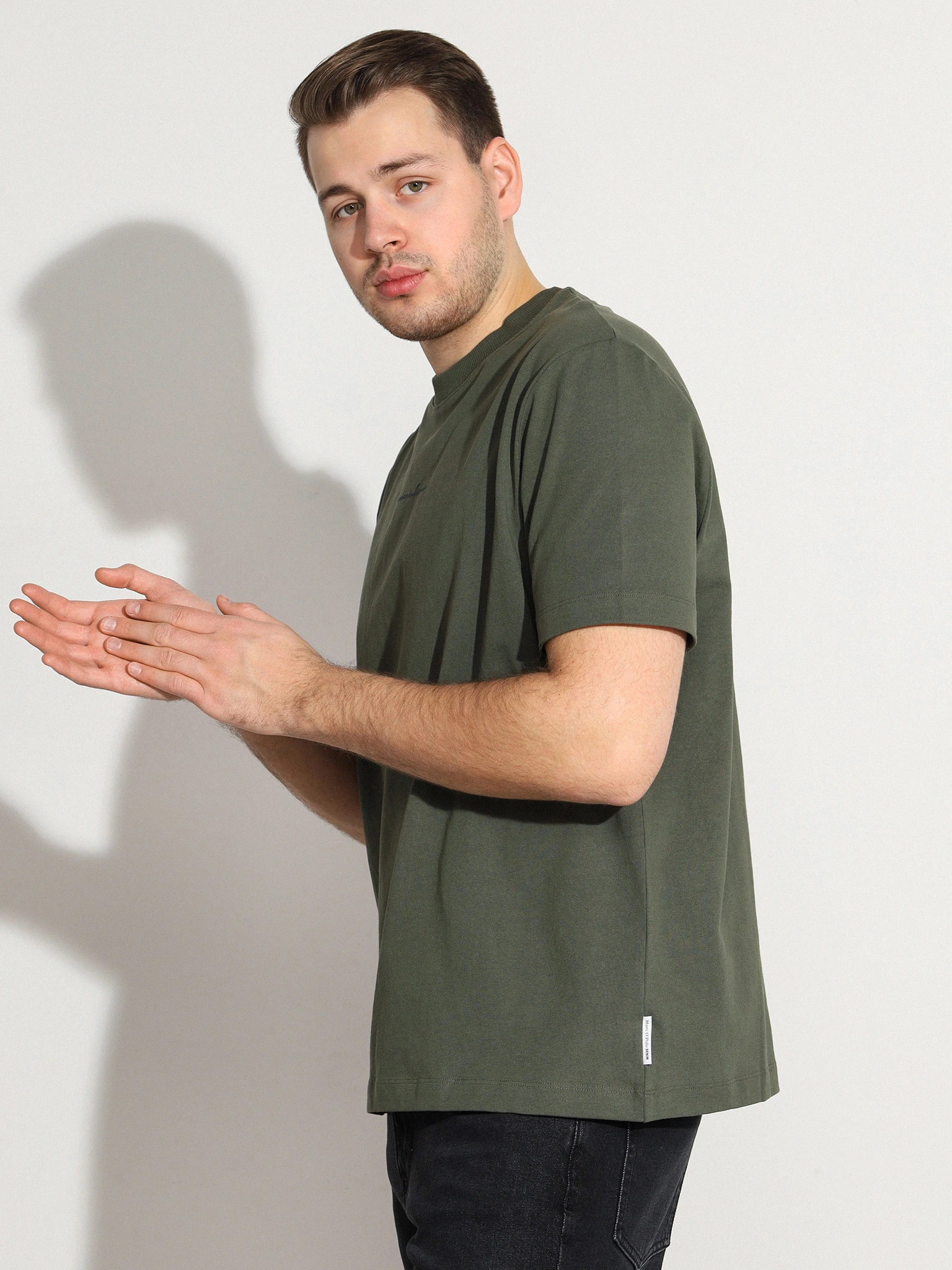 Футболка зеленого цвета из хлопка